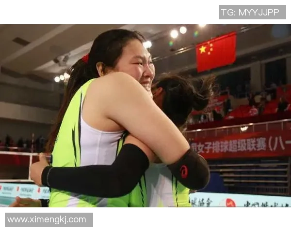 重庆排球队的节奏与激情:聚焦排球运动的魅力与发展 重庆排球队的节奏与激情:聚焦排球运动的魅力与发展