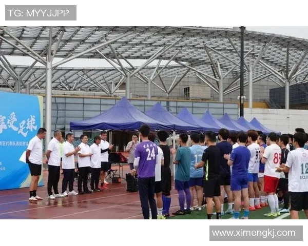 重庆足球队荣登足球状态排行榜首位引发热议