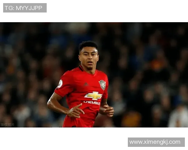 17号足球明星展现艺术才华绘画作品引发球迷热议与赞赏 17号足球明星展现艺术才华绘画作品引发球迷热议与赞赏