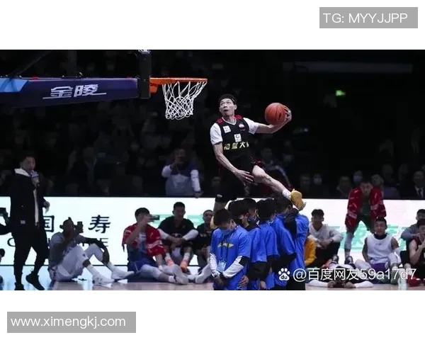 足球巨星们惊叹扣篮瞬间精彩瞬间尽显运动魅力与激情